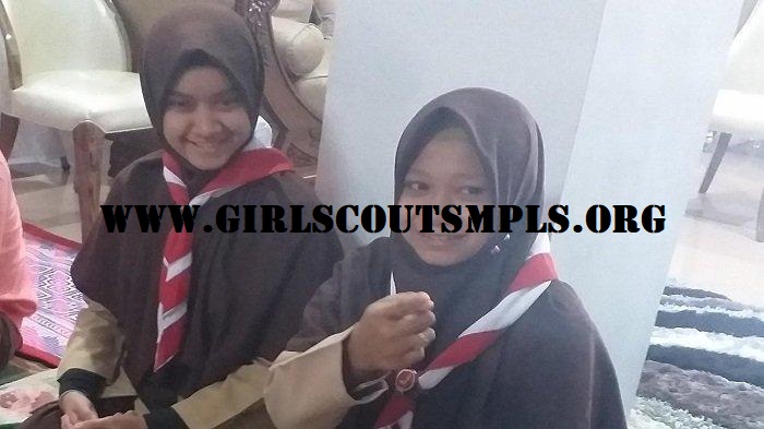 Dua Putri Pramuka Indonesia Mendapatkan Hadiah Umrah